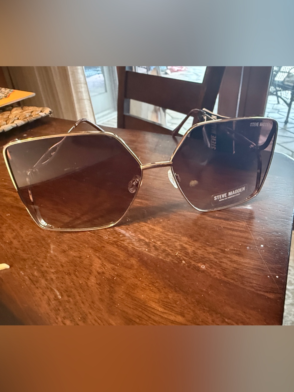 Steve Madden Gold Frame Brown Lens Square Oversized Sunglasses - Picture 5 of 5